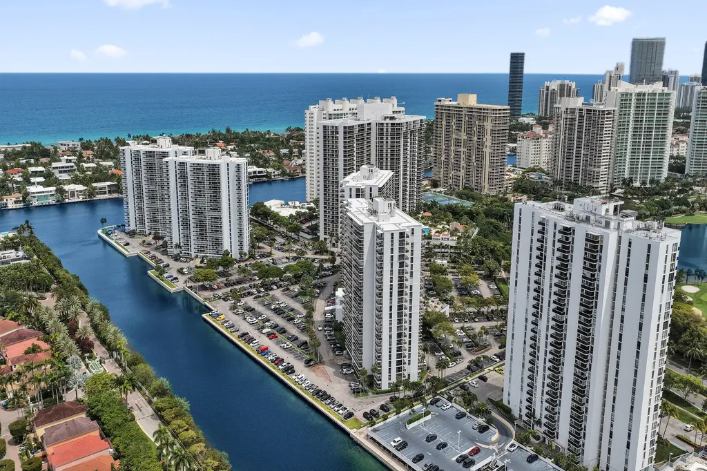 3701 N Country Club Drive Aventura FL 33180