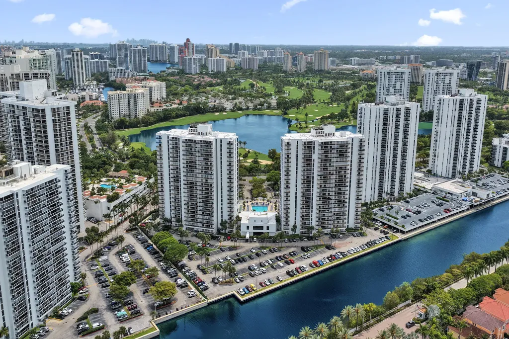 3701 N Country Club Drive Aventura FL 33180