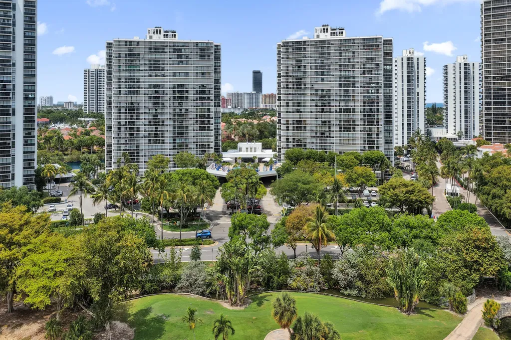 3701 N Country Club Drive Aventura FL 33180