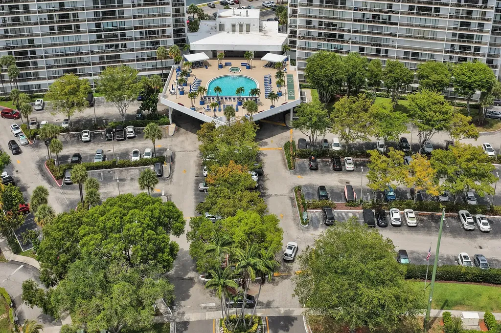 3701 N Country Club Drive Aventura FL 33180