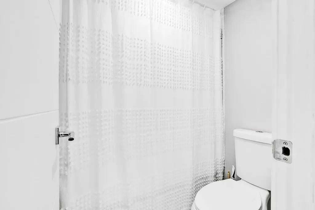 3701 N Country Club Drive Aventura FL 33180