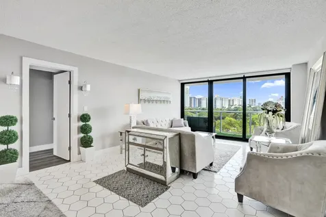 3701 N Country Club Drive Aventura FL 33180