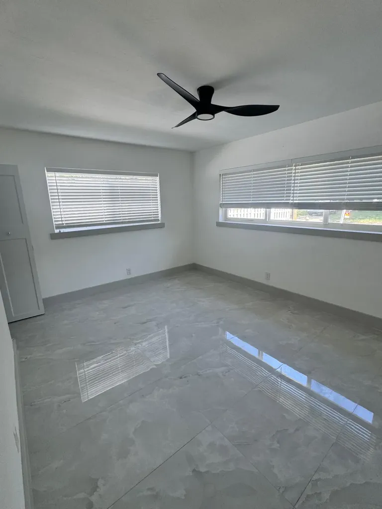 29 SE 8th Street Dania Beach FL 33004