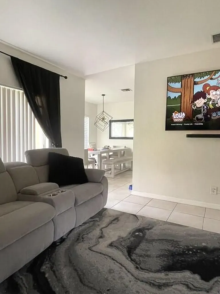 717 Talia Circle Palm Springs FL 33461