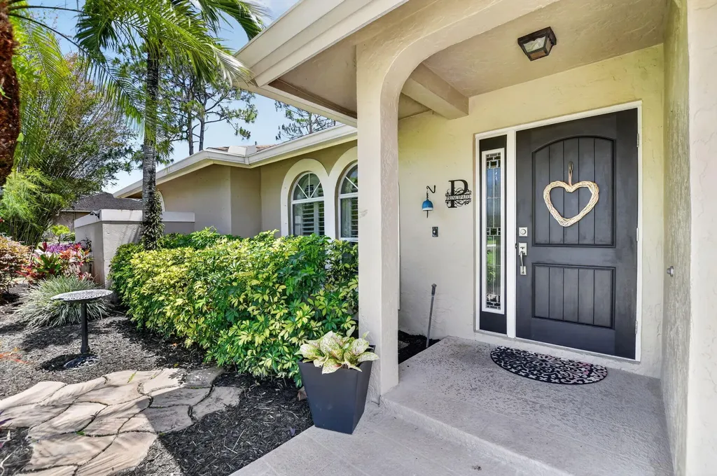 12206 Temple Boulevard The Acreage FL 33412