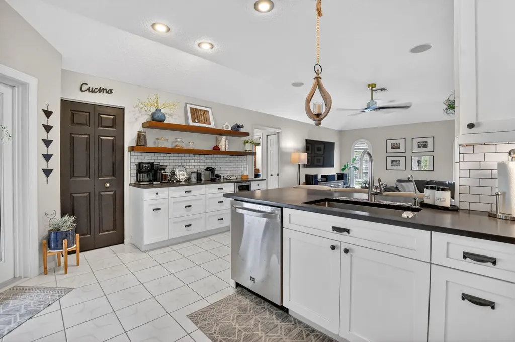 12206 Temple Boulevard The Acreage FL 33412