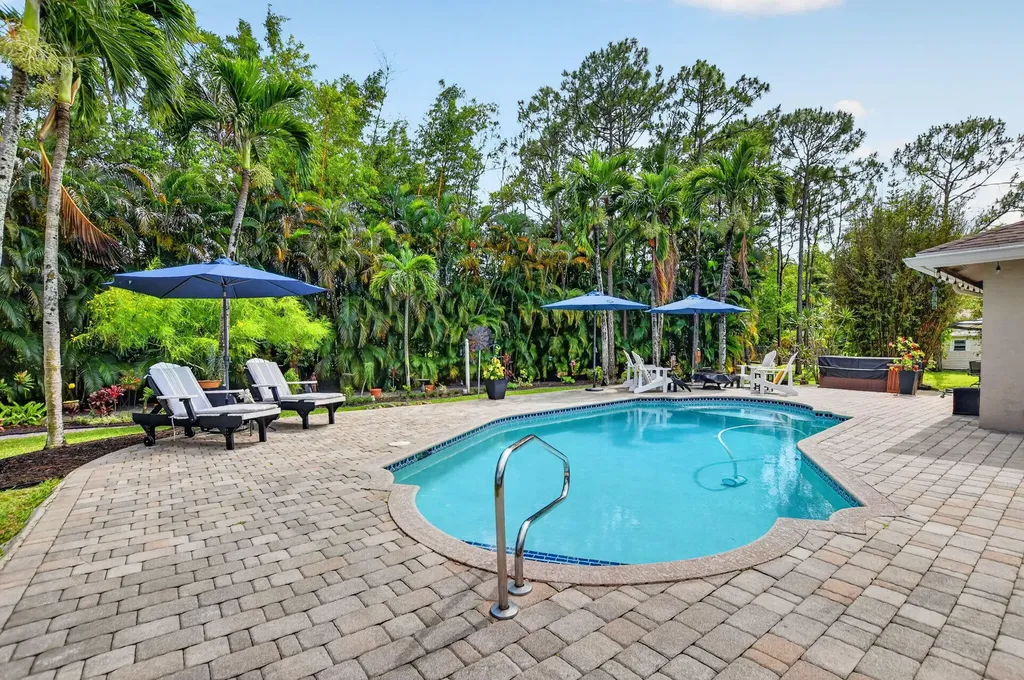 12206 Temple Boulevard The Acreage FL 33412