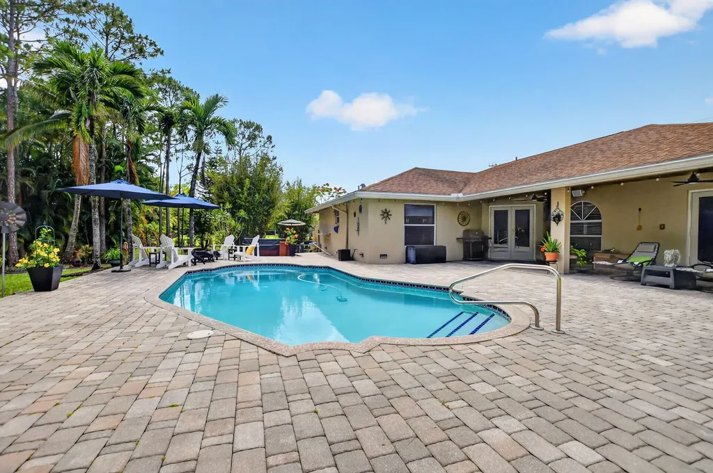 12206 Temple Boulevard The Acreage FL 33412