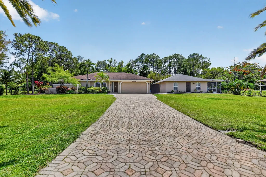 12206 Temple Boulevard The Acreage FL 33412