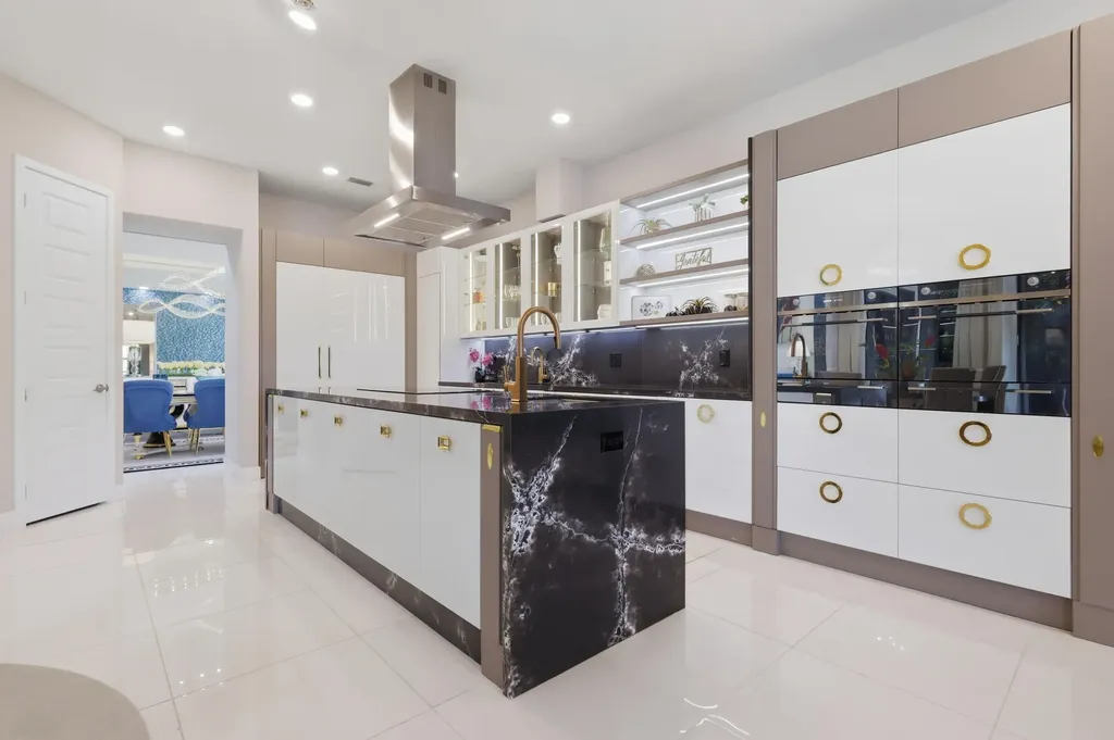 10271 Peninsula Place Parkland FL 33076