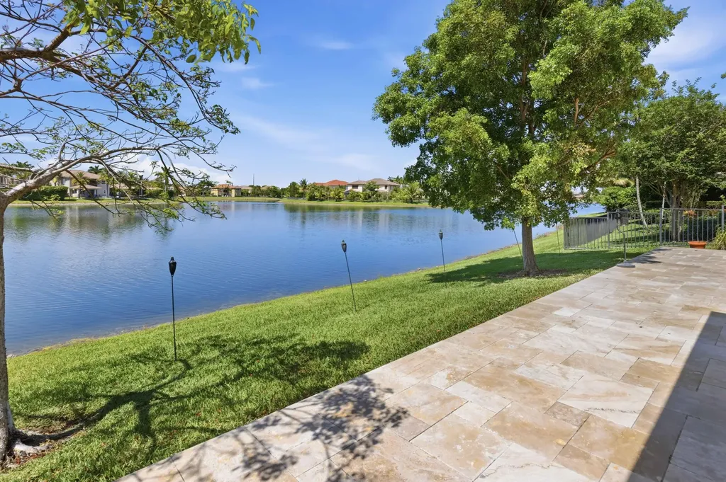 10271 Peninsula Place Parkland FL 33076