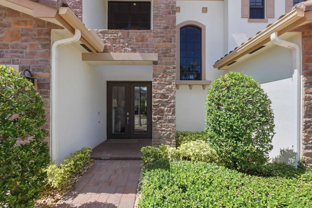 10271 Peninsula Place Parkland FL 33076