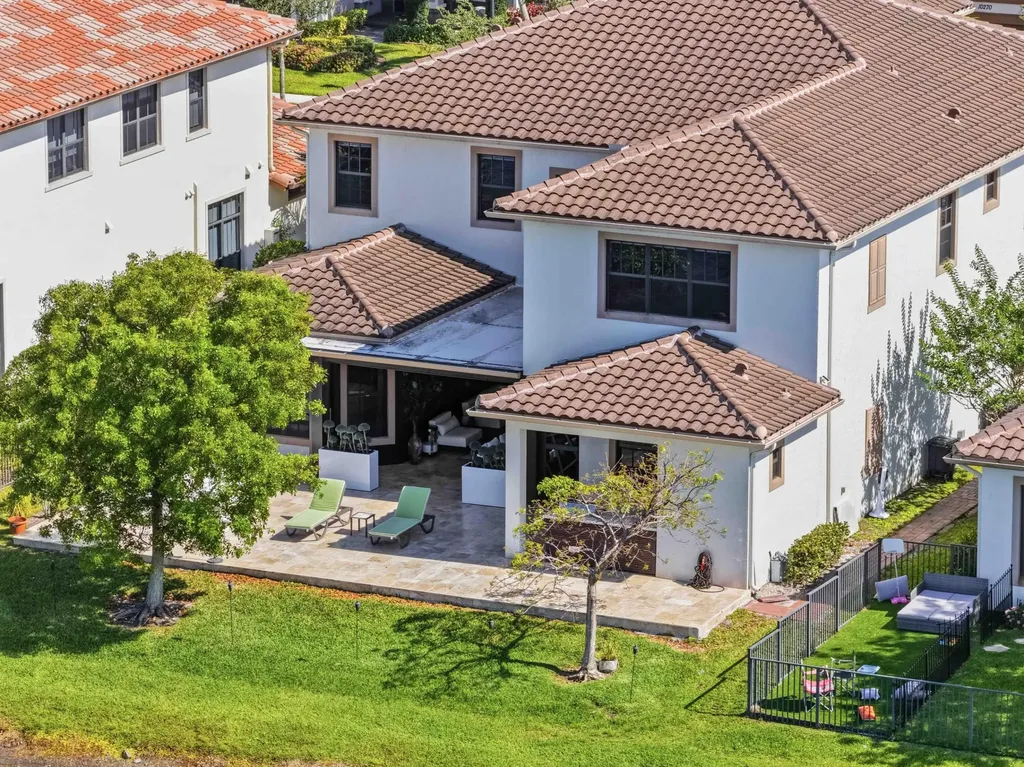 10271 Peninsula Place Parkland FL 33076