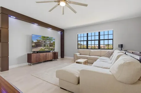 10271 Peninsula Place Parkland FL 33076