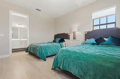 10271 Peninsula Place Parkland FL 33076