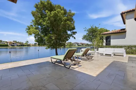 10271 Peninsula Place Parkland FL 33076
