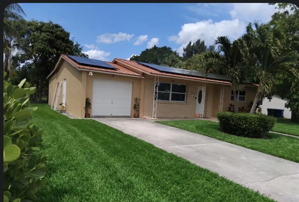 729 Ilex Court West Palm Beach FL 33403