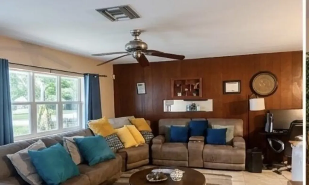 729 Ilex Court West Palm Beach FL 33403