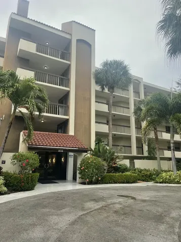 955 Egret Circle Delray Beach FL 33444