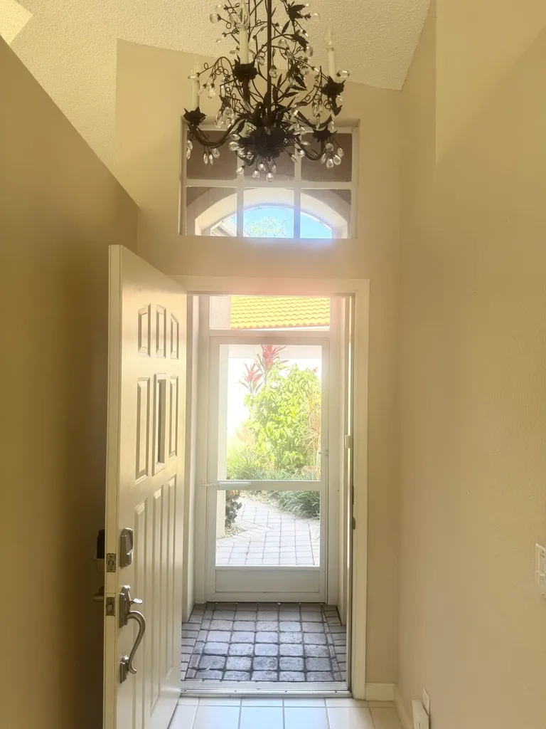 48 Via Del Corso Palm Beach Gardens FL 33418