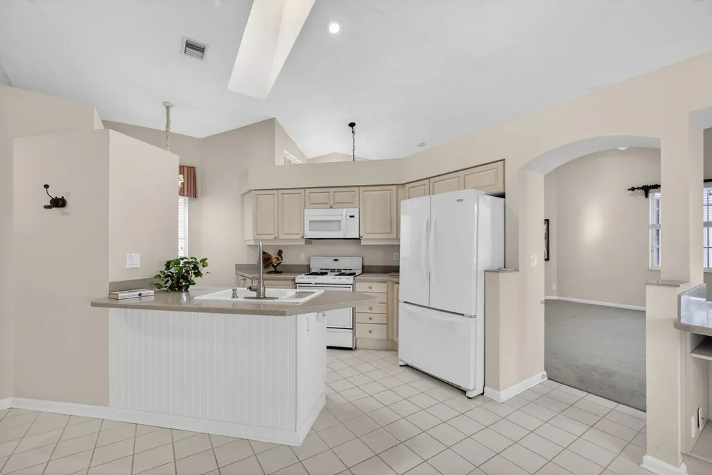 48 Via Del Corso Palm Beach Gardens FL 33418