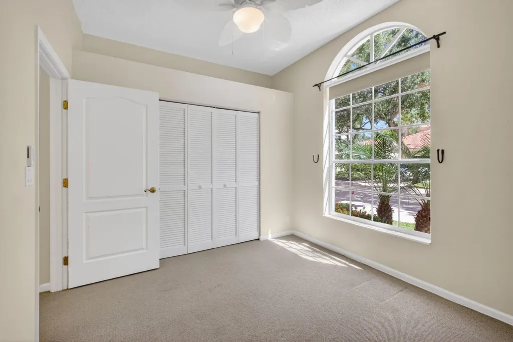 48 Via Del Corso Palm Beach Gardens FL 33418