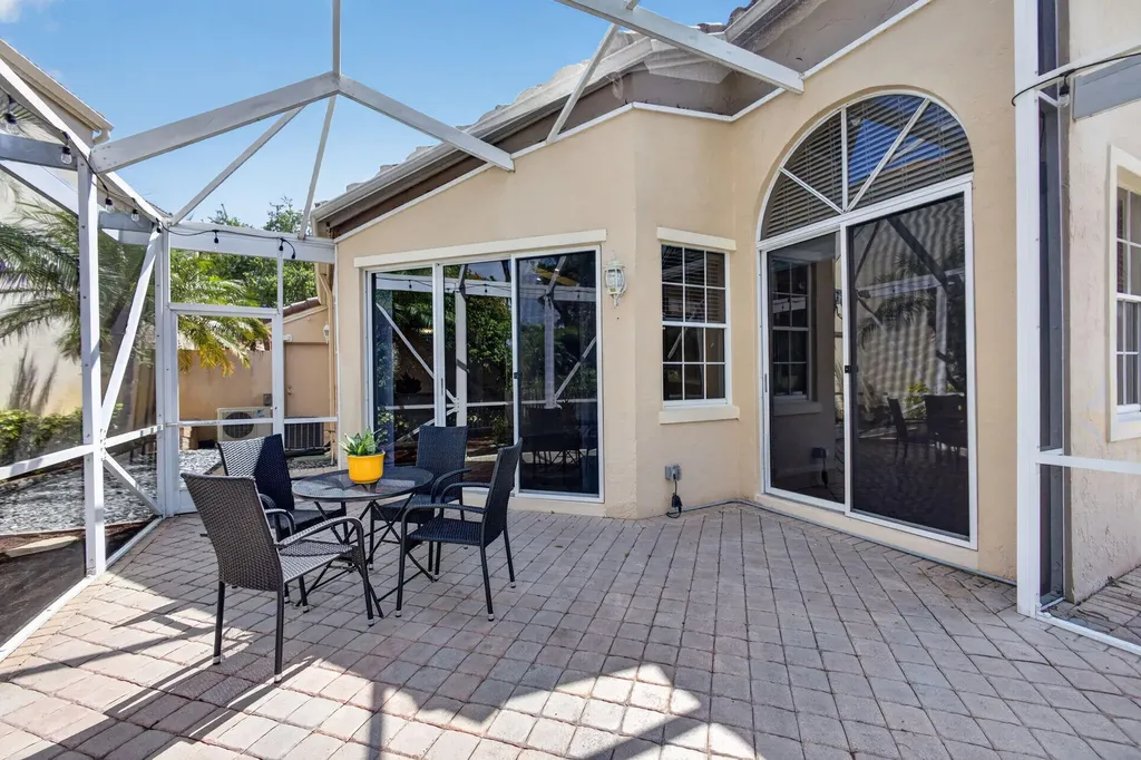 48 Via Del Corso Palm Beach Gardens FL 33418