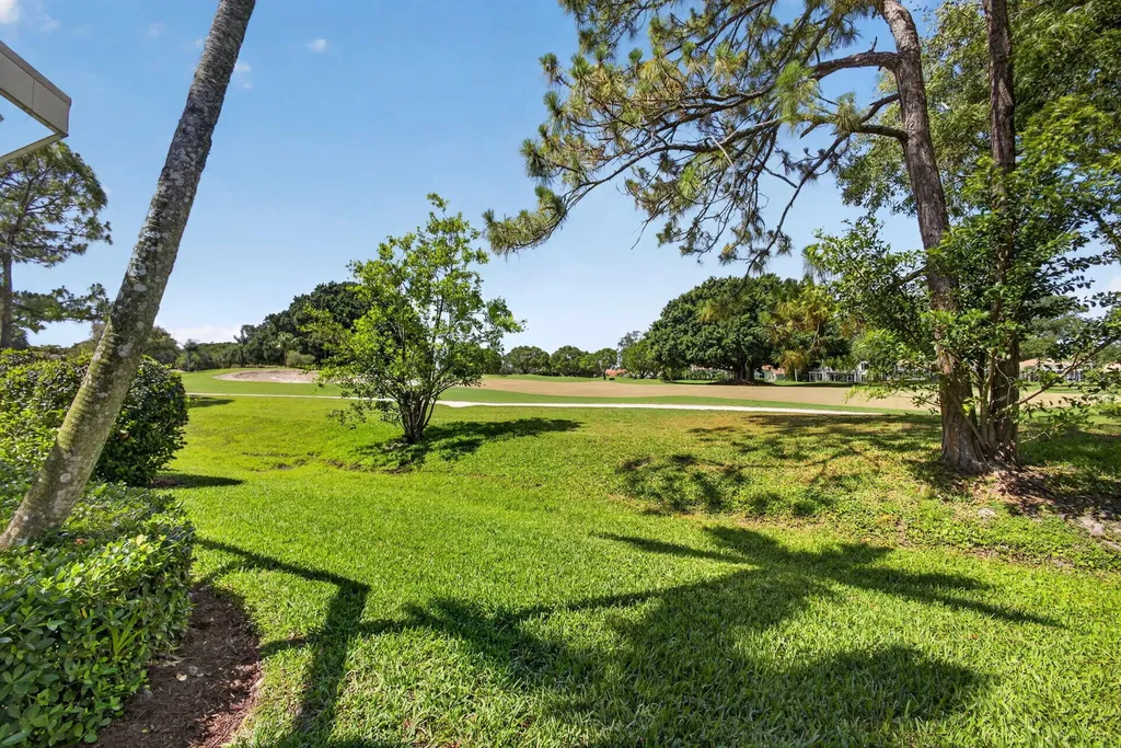 48 Via Del Corso Palm Beach Gardens FL 33418