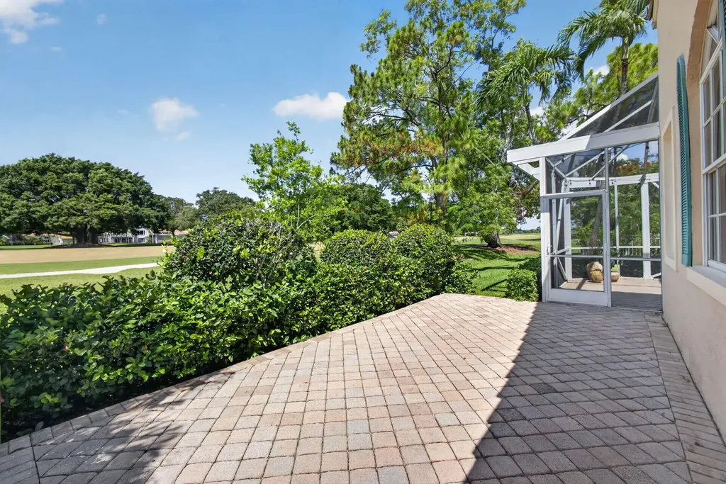 48 Via Del Corso Palm Beach Gardens FL 33418