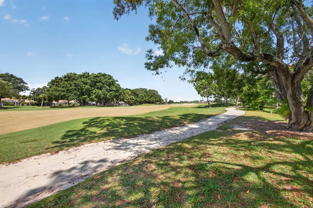 48 Via Del Corso Palm Beach Gardens FL 33418
