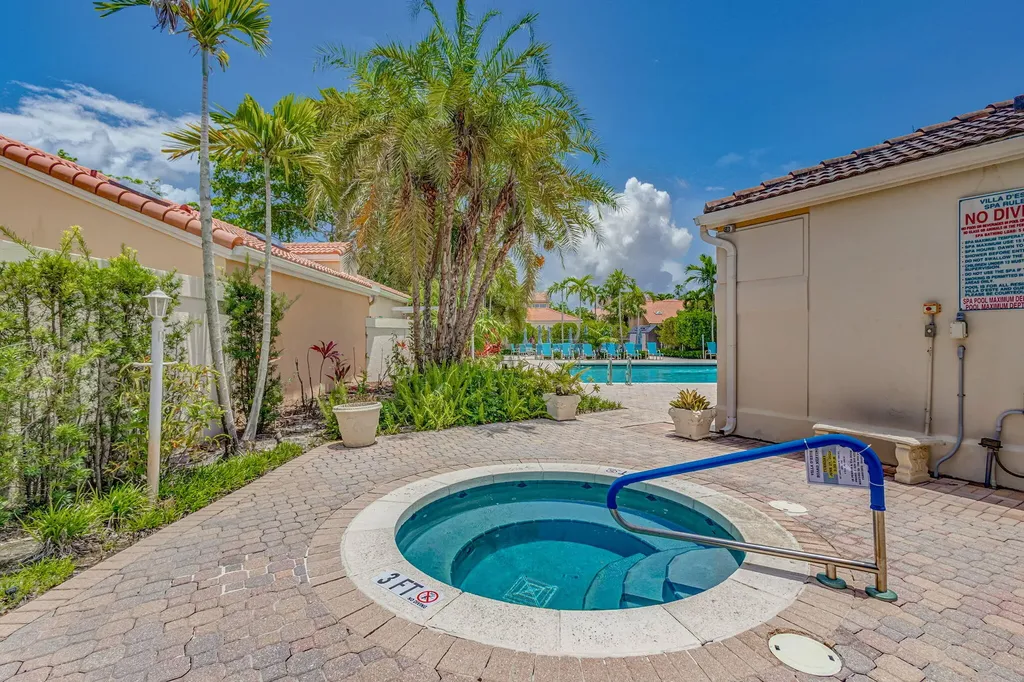 48 Via Del Corso Palm Beach Gardens FL 33418