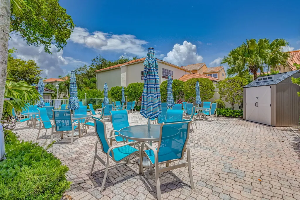 48 Via Del Corso Palm Beach Gardens FL 33418