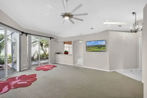 48 Via Del Corso Palm Beach Gardens FL 33418
