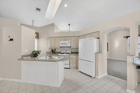 48 Via Del Corso Palm Beach Gardens FL 33418