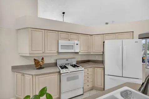 48 Via Del Corso Palm Beach Gardens FL 33418