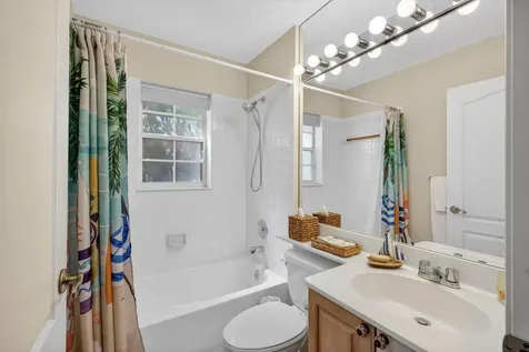 48 Via Del Corso Palm Beach Gardens FL 33418