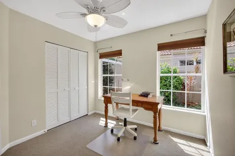 48 Via Del Corso Palm Beach Gardens FL 33418