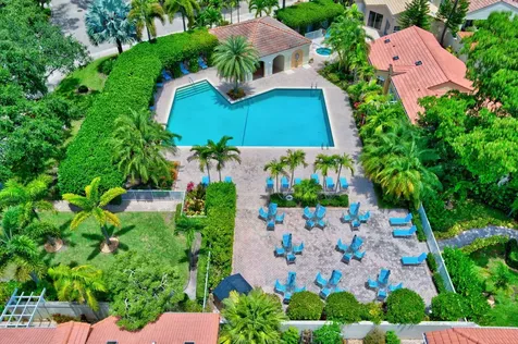 48 Via Del Corso Palm Beach Gardens FL 33418