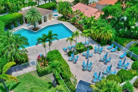 48 Via Del Corso Palm Beach Gardens FL 33418