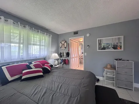 240 W Horizons Boynton Beach FL 33435