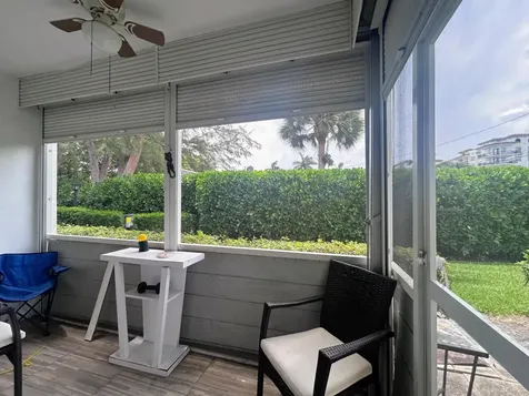 240 W Horizons Boynton Beach FL 33435