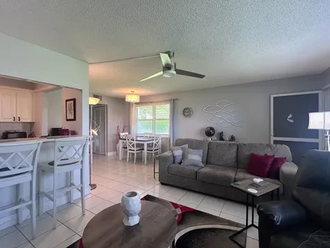 240 W Horizons Boynton Beach FL 33435