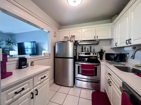 240 W Horizons Boynton Beach FL 33435