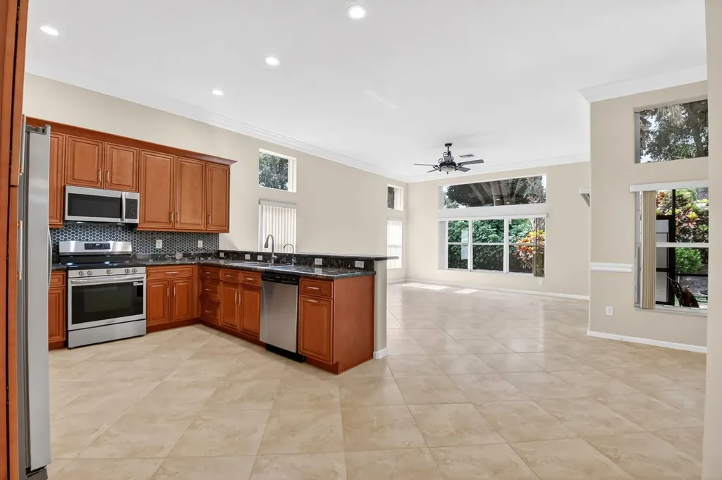 6812 Belmont Shore Drive Delray Beach FL 33446