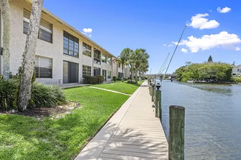 4189 SE Saint Lucie Boulevard Stuart FL 34997