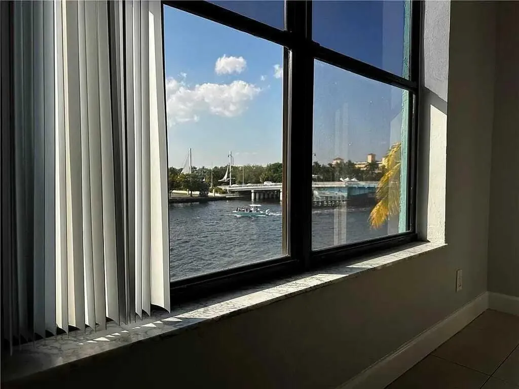 105 S Riverside Drive Pompano Beach FL 33062
