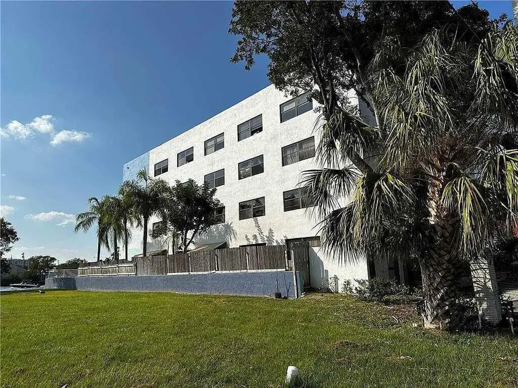 105 S Riverside Drive Pompano Beach FL 33062