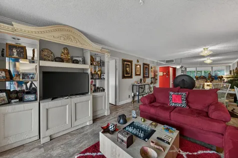 3671 Environ Boulevard Lauderhill FL 33319
