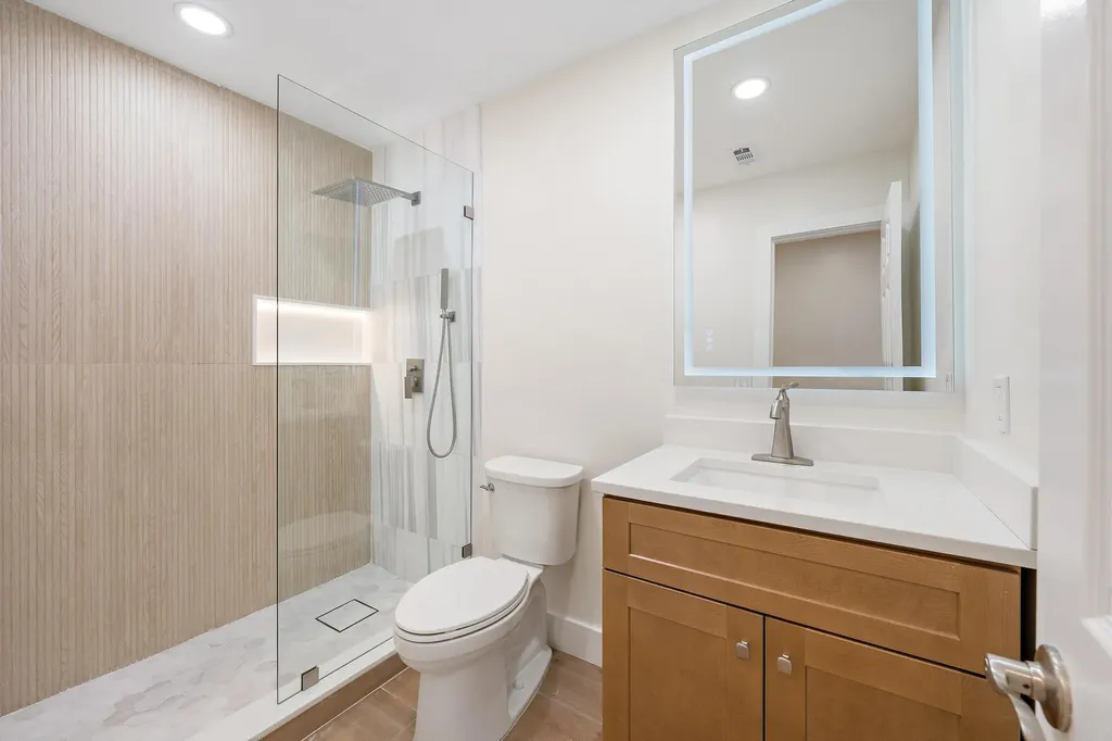 117 SE 22nd Avenue Boynton Beach FL 33435
