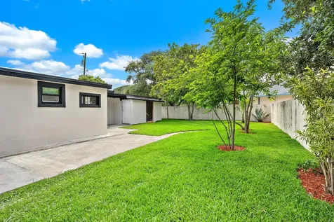 117 SE 22nd Avenue Boynton Beach FL 33435